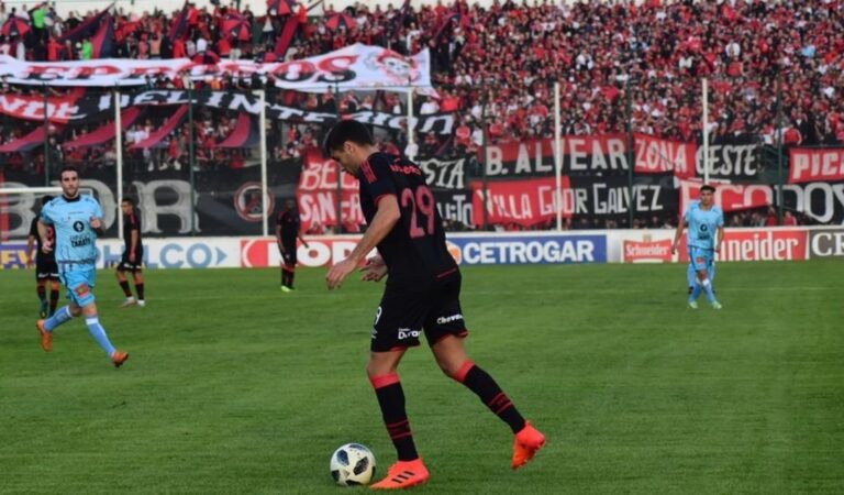Los rojinegros golearon al equipo bonaerense que participa de la B Metropolitana.  Gentileza: prensa Copa Argentina.