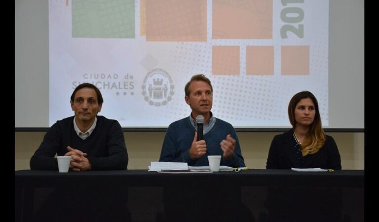 El intendente Toselli encabezó el acto. Gentileza: prensa Municipalidad de Sunchales.