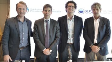 Caras visibles. Desde la izquierda: Gonzalo Toselli (intendente) en el CITES de Sunchales; Alejandro Simón (CEO Sancor Seguros)