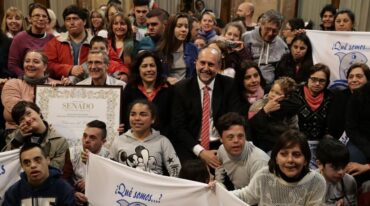 La agrupación fue condecorada en el Congreso de la Nación. Gentileza.
