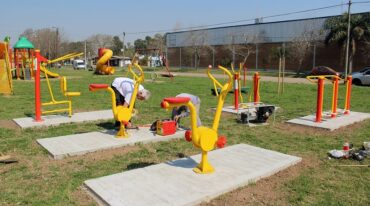 Los aparatos se pondrán en cinco plazas distintas. Gentileza: prensa Municipalidad de San Lorenzo.