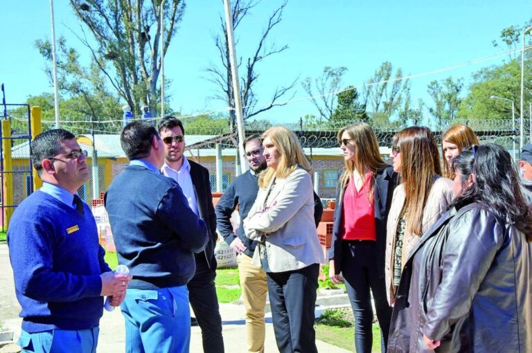 Los ministerios articulan esfuerzos para optimizar la prestación de servicios.
