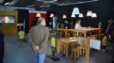 Grandes y chicos pueden disfrutar de los personajes del artista gráfico Liniers en la Casa de la Historia y la Cultura del Bicentenario. Se trata de un proyecto de Leonardo Simoniello en conjunto con 'Barrilete