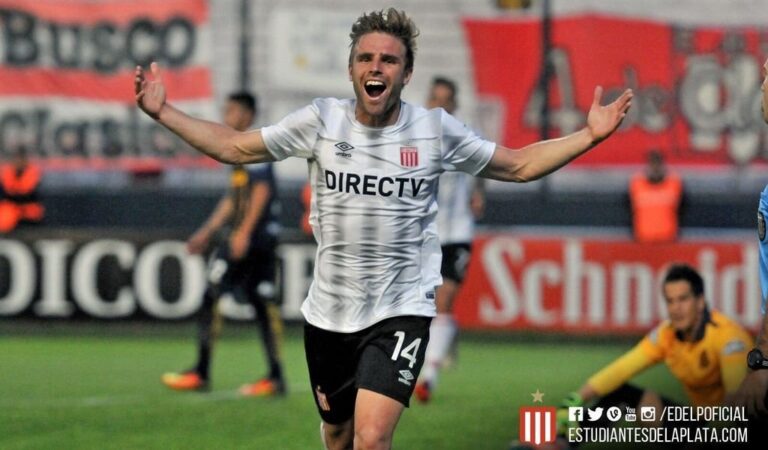 Estudiantes deberá pagarle un porcentaje a un club de San Vicente por los derechos formativos de Facundo Sánchez. Twitter.