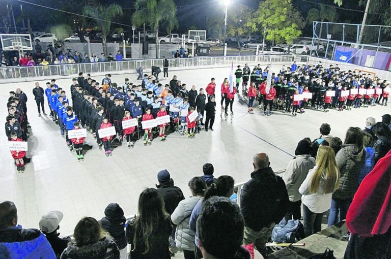 Inauguración del certamen nacional en Paraná. Marcelo Miño