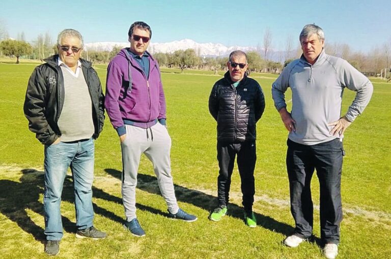 Los dirigentes Carlos Acosta