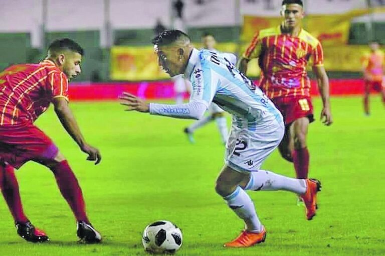 Ante Racing duelo personal con Ricardo Centurión.