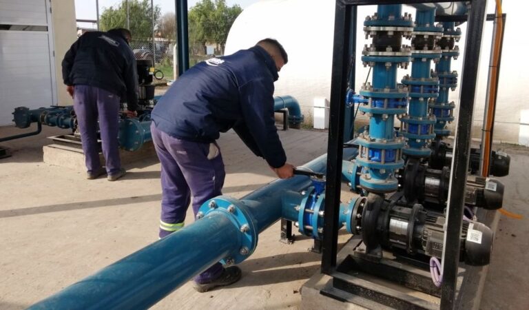 Desde 2016 a hoy se incorporaron 42 mil vecinos a la red de agua potable y 110 mil a los desagües cloacales