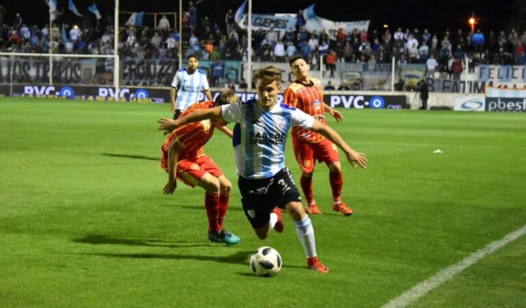 Los albicelestes perdieron con Sarmiento el martes y se quedaron afuera de la Copa Argentina. Gentileza: prensa Copa Argentina.