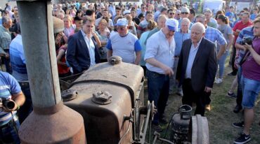 En la localidad de López se encuentra la mayor colección de tractores antiguos en funcionamiento. Gentileza: prensa Gobierno de Santa Fe.