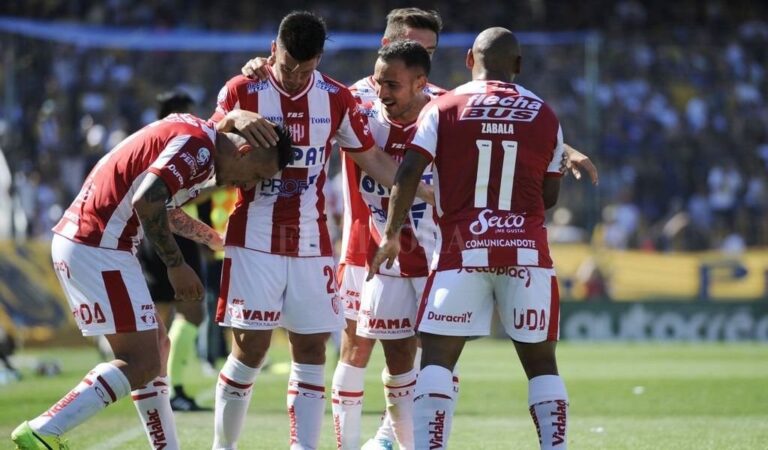 Los rojiblancos consiguieron un resultado histórico en el estadio centralista. Marcelo Manera.