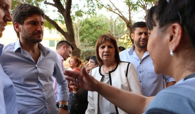 Bullrich y Pullaro. recorrieron la zona de Grandoli y Gutiérrez
