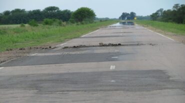 El acceso a Pozo Borrado está destinado a permanecer roto. Mirador Provincial.