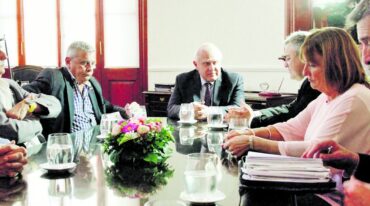 Encuentro. Lifschitz recibió a los dirigentes del sector comercial