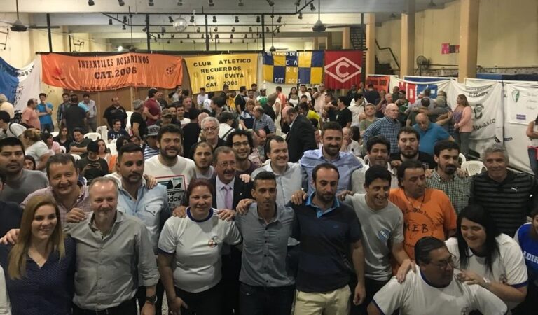 El foro motorizado por la Red de Clubes Rosario contó con la presencia de más de 140 representantes de clubes
