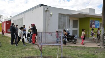 Unas 30 personas se pusieron a trabajar y en pocas horas lograron el objetivo. Gentileza: prensa Municipalidad de Casilda.