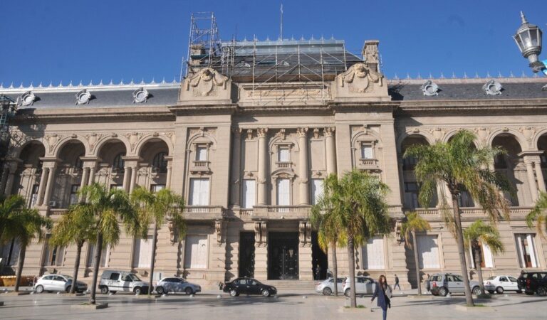 El informe impositivo posiciona mejor a la provincia de Santa Fe en comparación con Córdoba y Buenos Aires. Flavio Raina