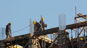 El sector industrial es el principal empleador privado en la provincia. Asimismo