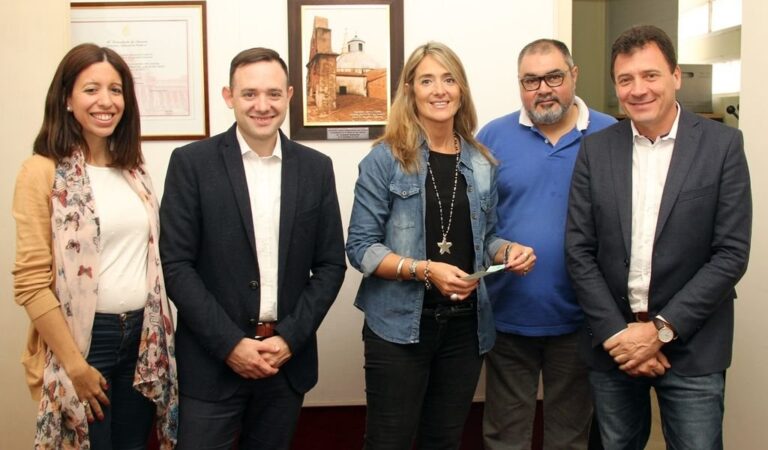 Las contribuciones no reintegrables correspondieron a vecinales