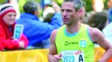Elías Uner en 2008 durante la prueba atlética.