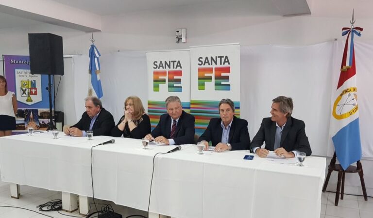 El vicegobernador Fascendini afirmó: 'Cuando finalicemos nuestro mandato quedarán 30 mil millones de pesos invertidos en obra pública y es un hito en la historia de la provincia'. Gentileza: prensa Gobierno de Santa Fe.