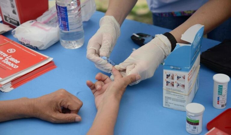La diabetes es una enfermedad producida por una alteración del metabolismo caracterizado por un aumento de la cantidad de glucosa en la sangre. Gentileza: prensa Municipalidad de Rosario.