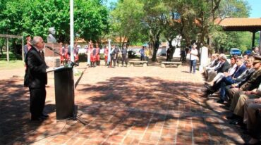 'Conmemorar hoy el 445 aniversario de la fundación de nuestra querida ciudad de Santa Fe es celebrar la historia de una ciudad luchadora y aguerrida'