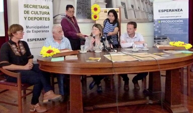 El festival de folklore y la feria se fusionan. Gentileza: prensa Municipalidad de Esperanza.