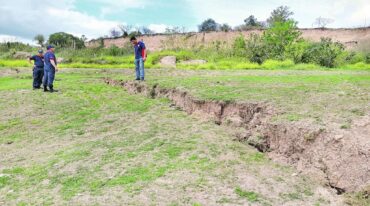 'La arcilla se está expandiendo y se está yendo hacia el río