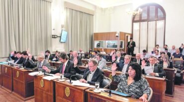 Fue intenso el debate en torno a la llamada ley de comunas.