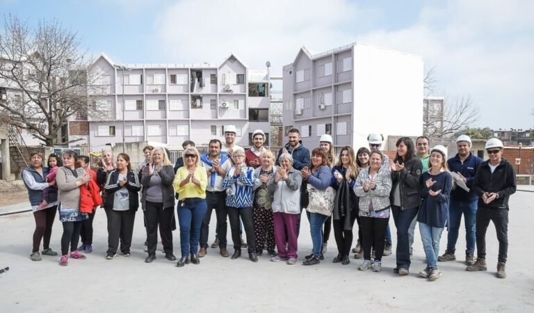 Todos juntos. La capacitación en la formación de consorcios intenta fomentar la participación ciudadana