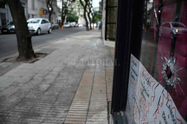 Los disparos quedaron en paredes cercanas al edificio público Marcelo Manera