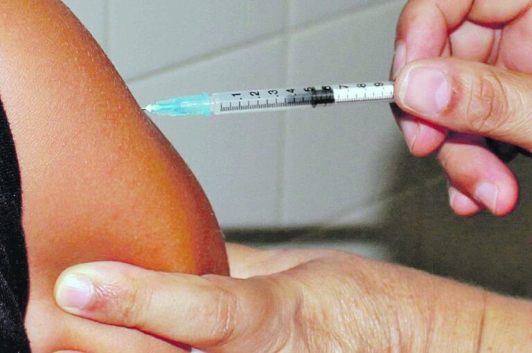 La Nación envía a la provincia dosis de vacunas contra la fiebre amarilla.