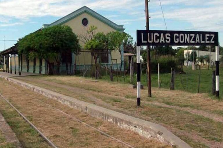 La emblemática estación de ferrocarril que dio origen a la localidad del centro de Entre Ríos. Turismo Entre Ríos