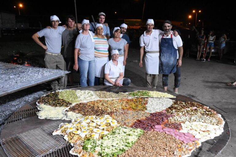 La pizza a la parrilla de tres metros de diámetro buscará el reconocimiento mundial.