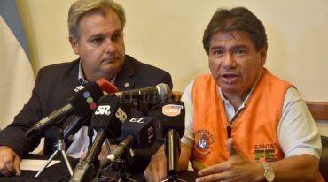 Farías y Escajadillo en Casa de Gobierno explicando la situación e informando que el fenómeno Niño tendrá aún varias semanas. Luis Cetraro.