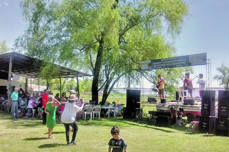 El Encuentro de Isleros y Costeros en el Rancho Cultural Bajada de la cruz