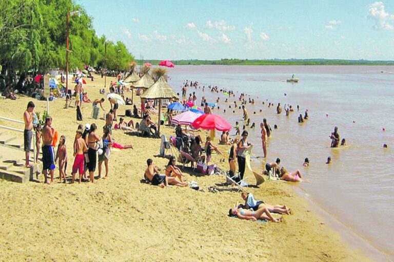 El Balneario Municipal es el lugar elegido por turistas de todo el país. Turismo Villa Urquiza