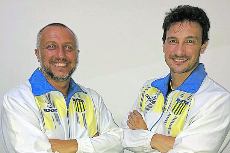 Guillermo Escanés hizo la primera huella; José Saucedo la continúa. El sendero de Paracao en la Liga Argentina A2 es prometedor. Prensa Paracao Vóley