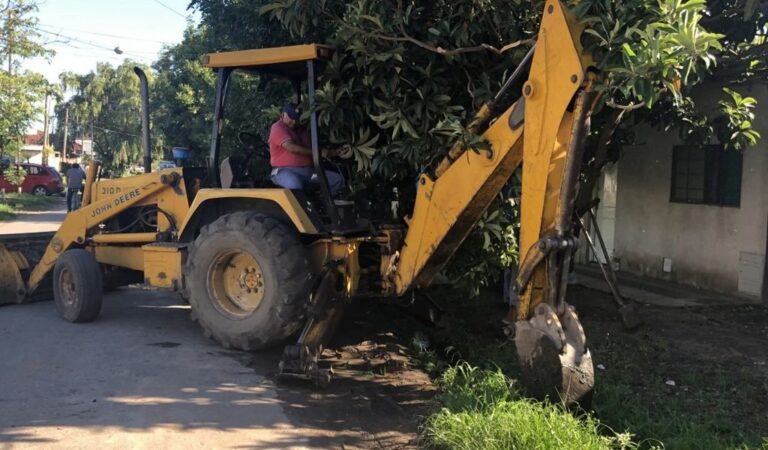 Personal del área de Servicios Urbanos cumplió con trabajos de rectificación de zanjas