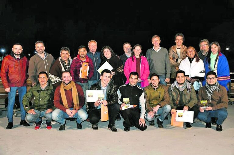 Los artistas que llegaron al Pre Cosquín tras clasificar en la Sede Crespo.  Gentileza