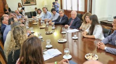 El gobernador Lifschitz recibió en Casa de Gobierno a la delegación de Cancillería nacional que definirá los requerimientos para la celebración de la cumbre