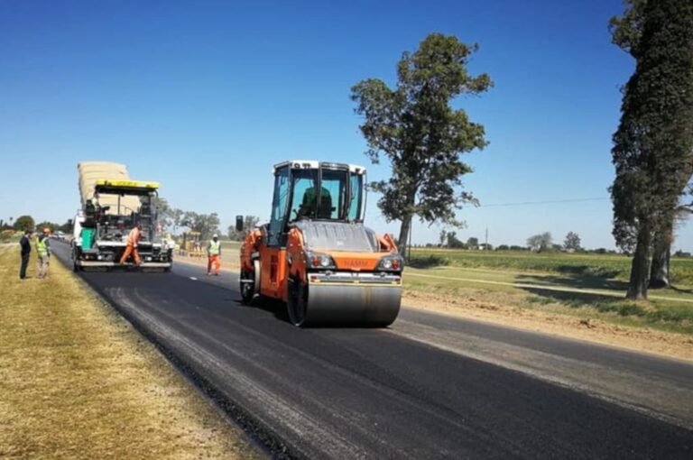 El tramo intervenido de la ruta provincial 6 presenta una longitud de 16 kilómetros y se desarrolla desde la intersección con la ruta nacional 19. Gentileza: prensa Gobierno de Santa Fe.