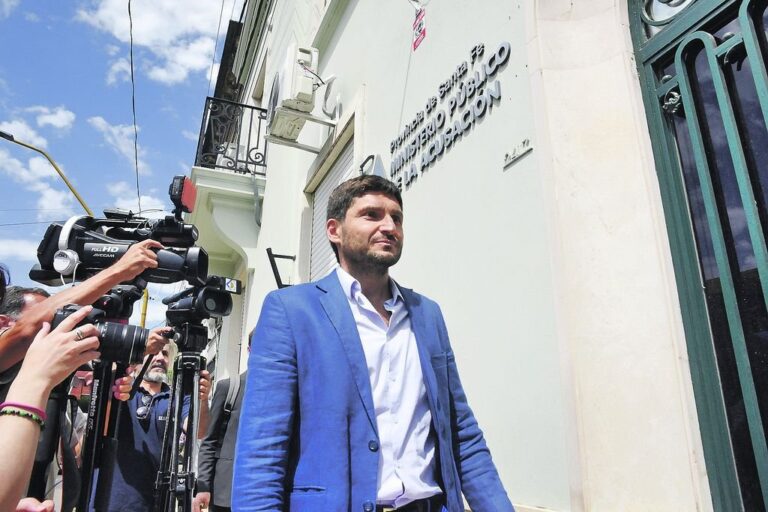 Pullaro promete seguir adelante con la causa para saber desde dónde surgen las denuncias. En la foto