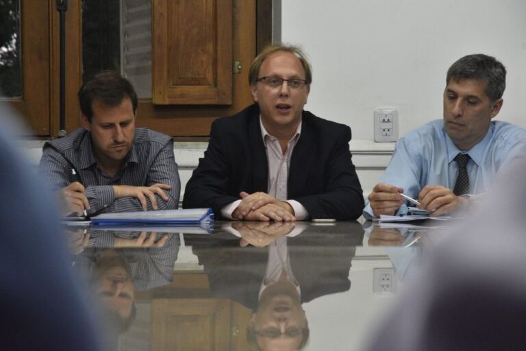 Apuesta provincial. 'Debemos remontarnos a muchas décadas atrás para encontrar un año donde se haya ejecutado tanta obra pública en nuestra provincia'