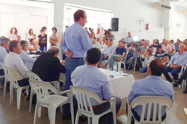 Tras el encuentro. Legisladores provinciales y autoridades de la región señalaron que se pedirá a Nación que no se abandone el proyecto de autovía. Gentileza