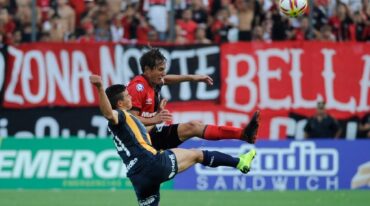 Deslucido. El trámite no fue de lo más vistoso que se ha visto en el clásico de la ciudad. Marcelo Manera