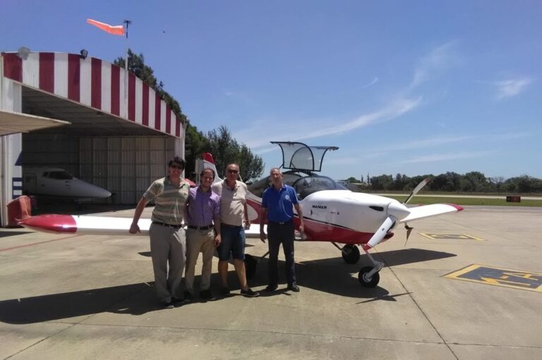 El Waman levantó vuelo desde Sunchales y se propone recorrer todo el país. Gentileza Aerosun