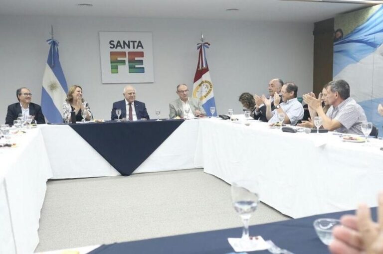 Actores con estudios y experiencias en diversas áreas de la salud se reunieron para debatir los desafíos del futuro. Prensa Gobernación