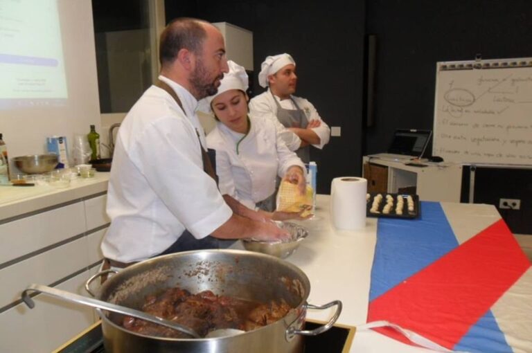 Quique Sobral lleva la gastronomía mesopotámica a recorrer Europa.